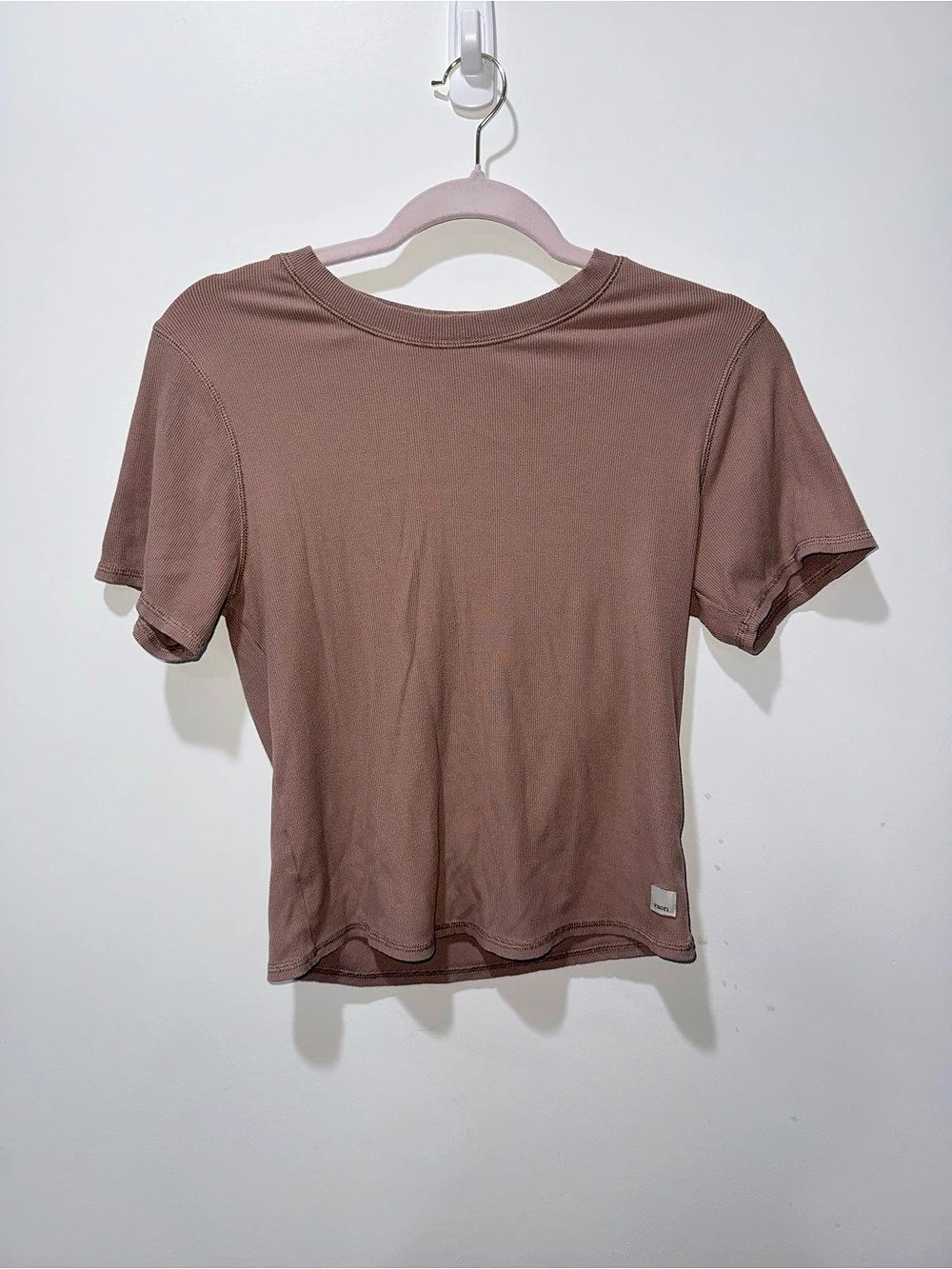 Vuori Pose Fitted Tee